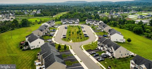 155 Fawn Dr, Gilbertsville PA  19525-8103 exterior