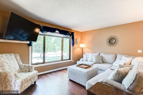 1885 132nd Ln, Minneapolis, MN 55449-4922