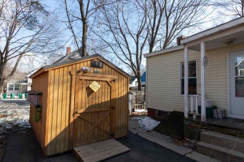 3 Springfield Ct, Rochester NH exterior