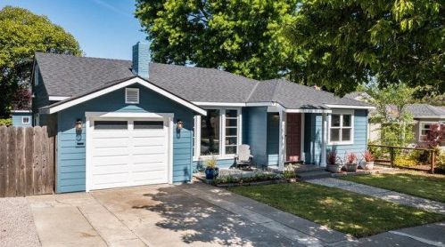 2748 Delaware Ave, Redwood City, CA 94061-3219