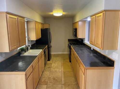 11 Glen Cir, Oroville CA  95966-9250 exterior