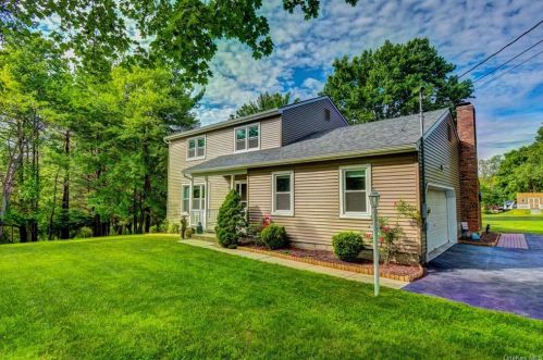4 Elena Rd, Camp Bell Hall, NY 10916-3012