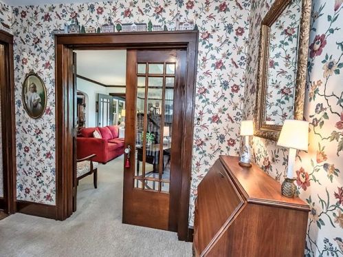 170 Maple St, Slippery Rock, PA 16057-1222