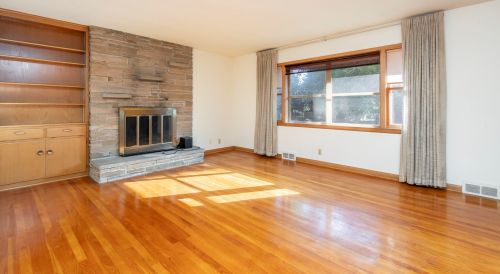 1617 118, Milwaukee WI 53226-3023 exterior