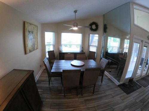 801 Live Oak Ave, Saint Petersburg FL  33703-3177 exterior