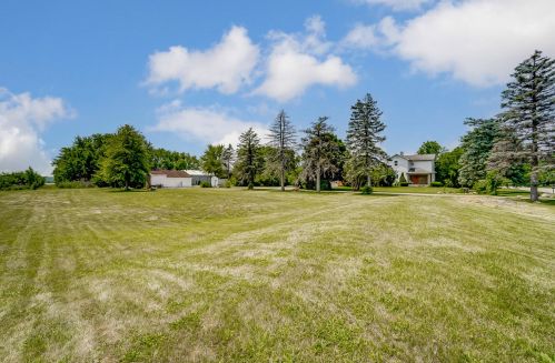 7186 National Rd, Brookville OH  45309-8784 exterior