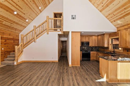 305 North Shore Dr, Big Bear City CA  92314-9792 exterior
