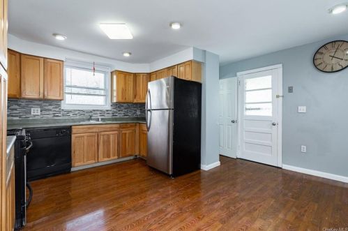 17 Fairmont Ave, Poughkeepsie NY 12603-2400 exterior