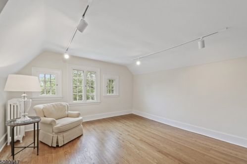 96 Undercliff Rd, Montclair NJ 07042-1718 exterior