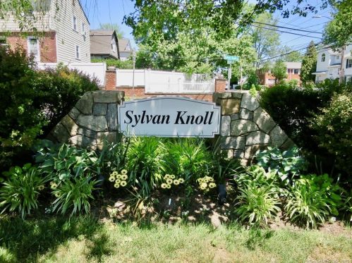 365 Sylvan Knl Rd, Stamford CT  06902-5348 exterior