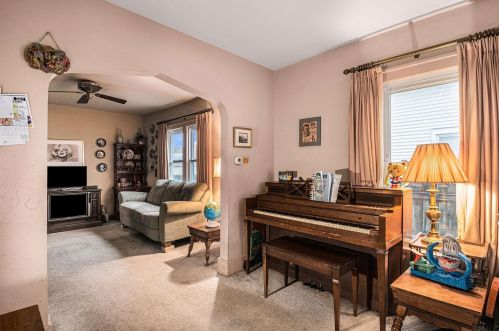 544 8 St, Mishawaka IN 46544-4841 exterior