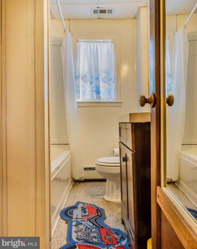 528 New Freedom Rd, Berlin Boro NJ  08009-9534 exterior