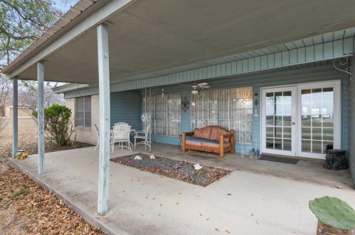 405 Willow St, Inks Lake Village, TX 78609-4306
