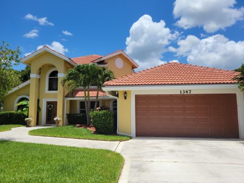 1347 Maplewood Dr, Fort Pierce, FL 34986-2319
