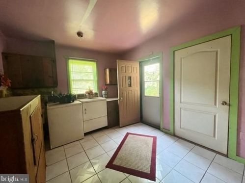 319 Lake Dr, Richmond National Battlefiel VA  22835-2752 exterior