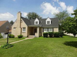 1129 2nd St, Jeannette, PA 15644-1553