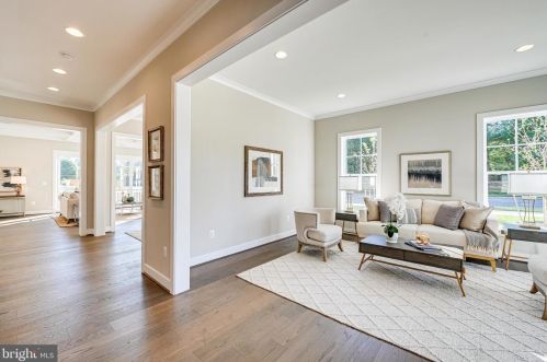 506 West St, Falls Church VA  22046-2846 exterior