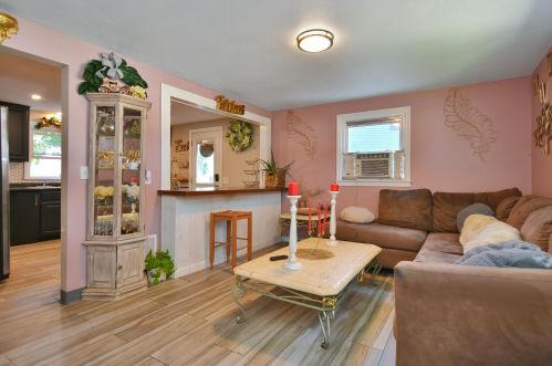 32 Fairview Ave, Nashua NH 03060-4105 exterior