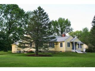 712 Myers Rd, North Shaftsbury, VT 05262-9227