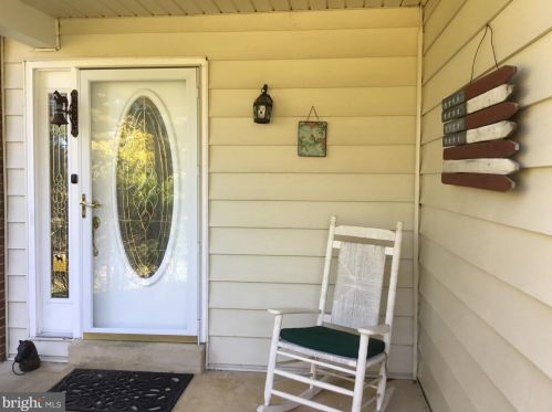 3533 Hopkins Dr, Wilmington, DE 19808-2914