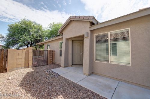 7932 Sacramento Hill Dr, Tucson, AZ 85743-7501