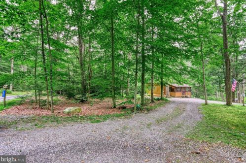 14283 Mccalmont Rd, Orrstown, PA 17244-9677