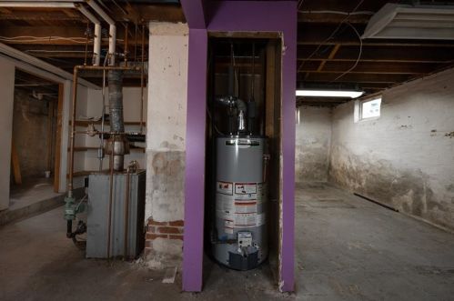 12 Vireo St, North Providence RI  02904-4724 exterior