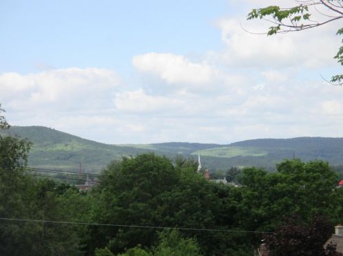 366 Roxbury St, Keene NH  03431-3876 exterior