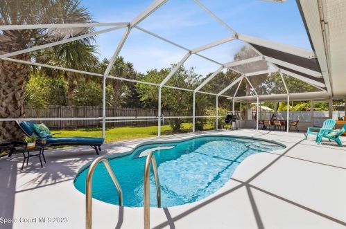 468 Tulip Dr, Sebastian, FL 32958-5564