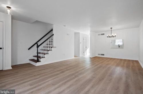 6027 Meade Ct, Harrisburg PA  17112-8546 exterior