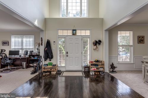 5800 Serengeti Ct, Haymarket VA  20169-3200 exterior