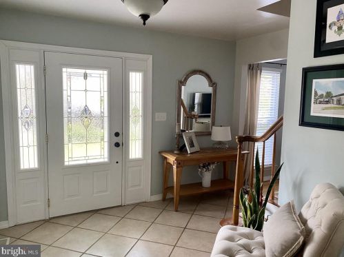 11831 Parliament Dr, Woodbridge VA  22192-1006 exterior