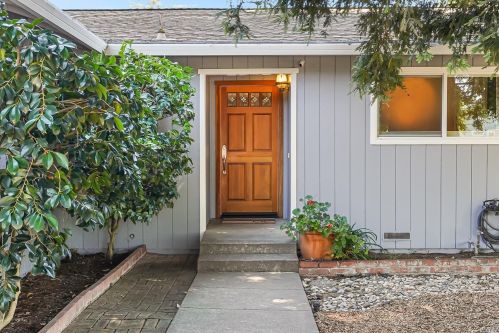 1649 Jennings Ave, Santa Rosa, CA 95401-4577
