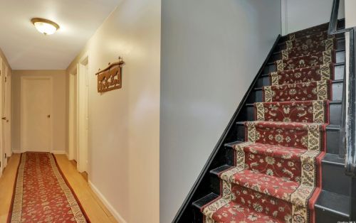 61 Bayonne Ave, Central Islip NY  11722-3429 exterior