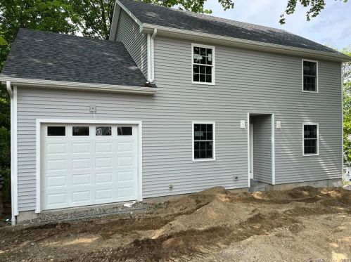 28 Lawton Ter, Ansonia, CT 06401-1214
