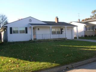 1493 Walkath Dr, Columbus, OH 43227-2356