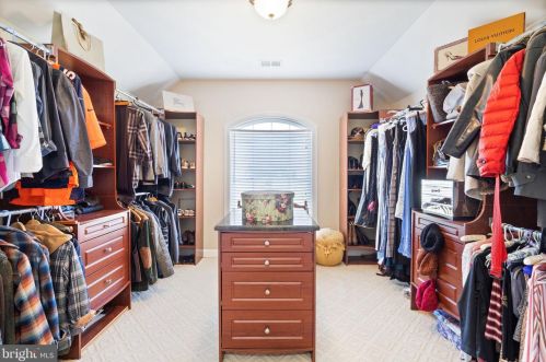 15840 Parnell Ct, Haymarket VA  20169-1667 exterior