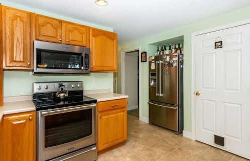 15 Chabot St, Somersworth NH  03878-1302 exterior