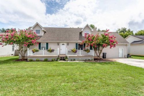 2324 Honey Grove Ln, Knoxville, TN 37923-1083