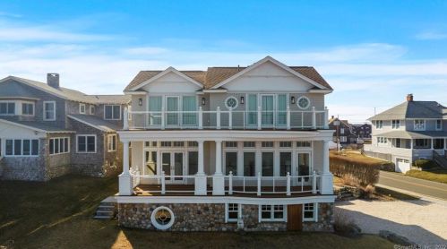 159 Shore Ave, Groton, CT 06340-5943