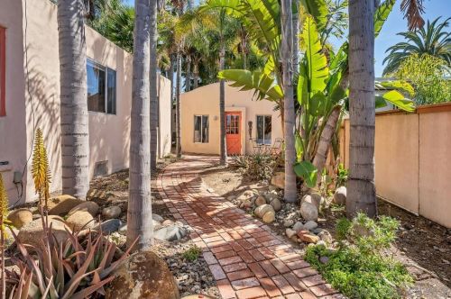 232 Rios Ave, Solana Beach CA  92075-1240 exterior