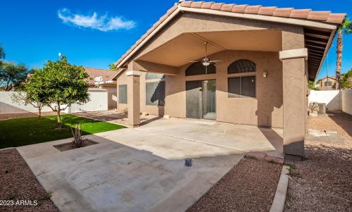 1722 Gilmore Cir, Mesa AZ 85206-3855 exterior