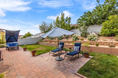 960 Brentwood Rd, Beaumont CA  92223-8561 exterior