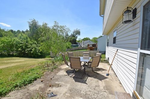 1413 Breckenridge Dr, Amelia OH  45102-1169 exterior