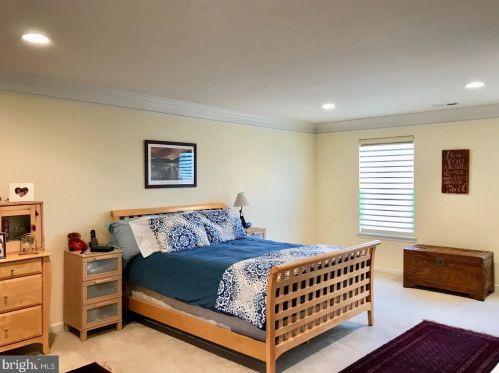 602 Archibald Ln, Florence NJ  08518-4010 exterior