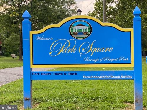 913 8th Ave, Prospect Park, PA 19076-2203