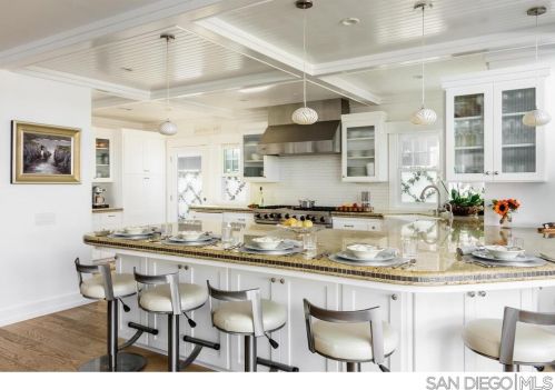 25 Sandpiper Strand, San Diego, CA 92118-3211
