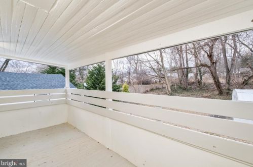 218 Commerce St, Woodstock VA  22664-1228 exterior