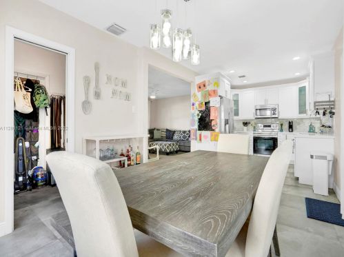 2340 58th Ter, Hollywood FL 33021-3223 exterior