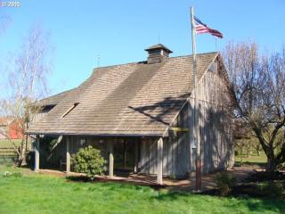 28386 Elisha Rd, Barlow, OR 97013-9392